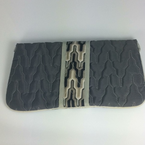 Cinda b clutch - Picture 2 of 4